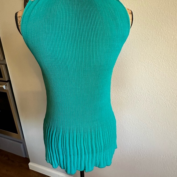 Jane and Delancey accordion pleat top - Picture 3 of 8